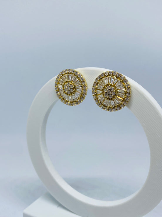 Brinco circulo cravejado