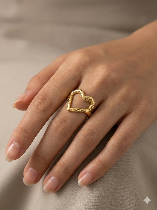 Anel coração abstrato