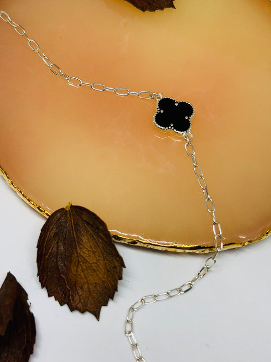 Pulseira trevo Noir