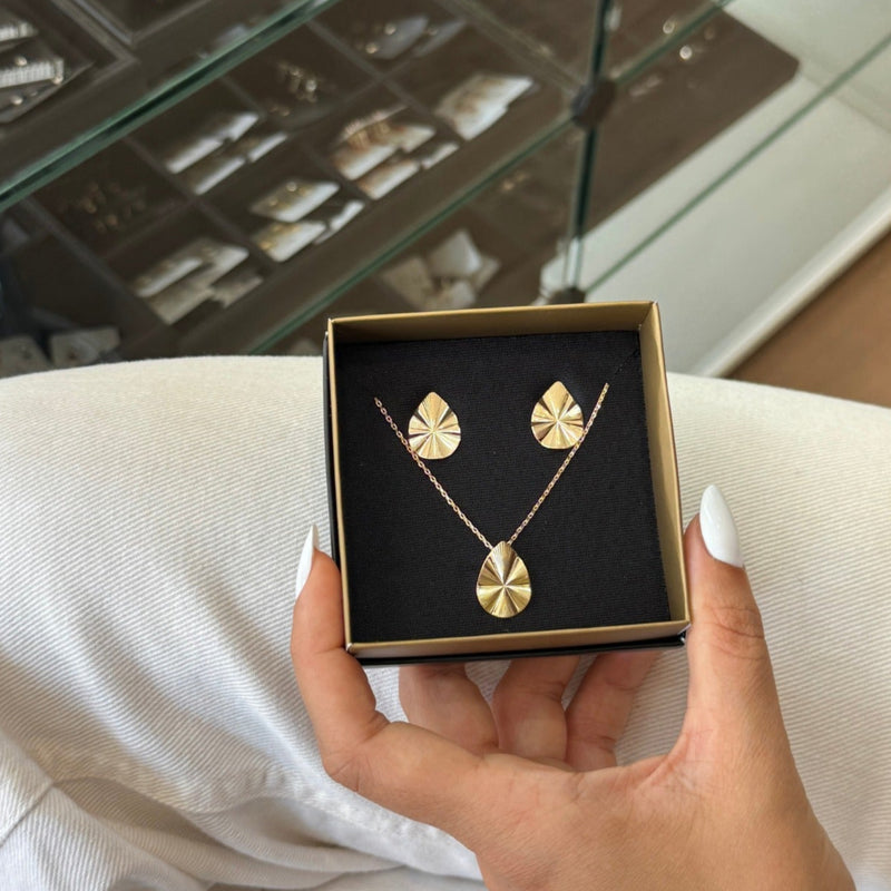 Conjunto Essência Dourada