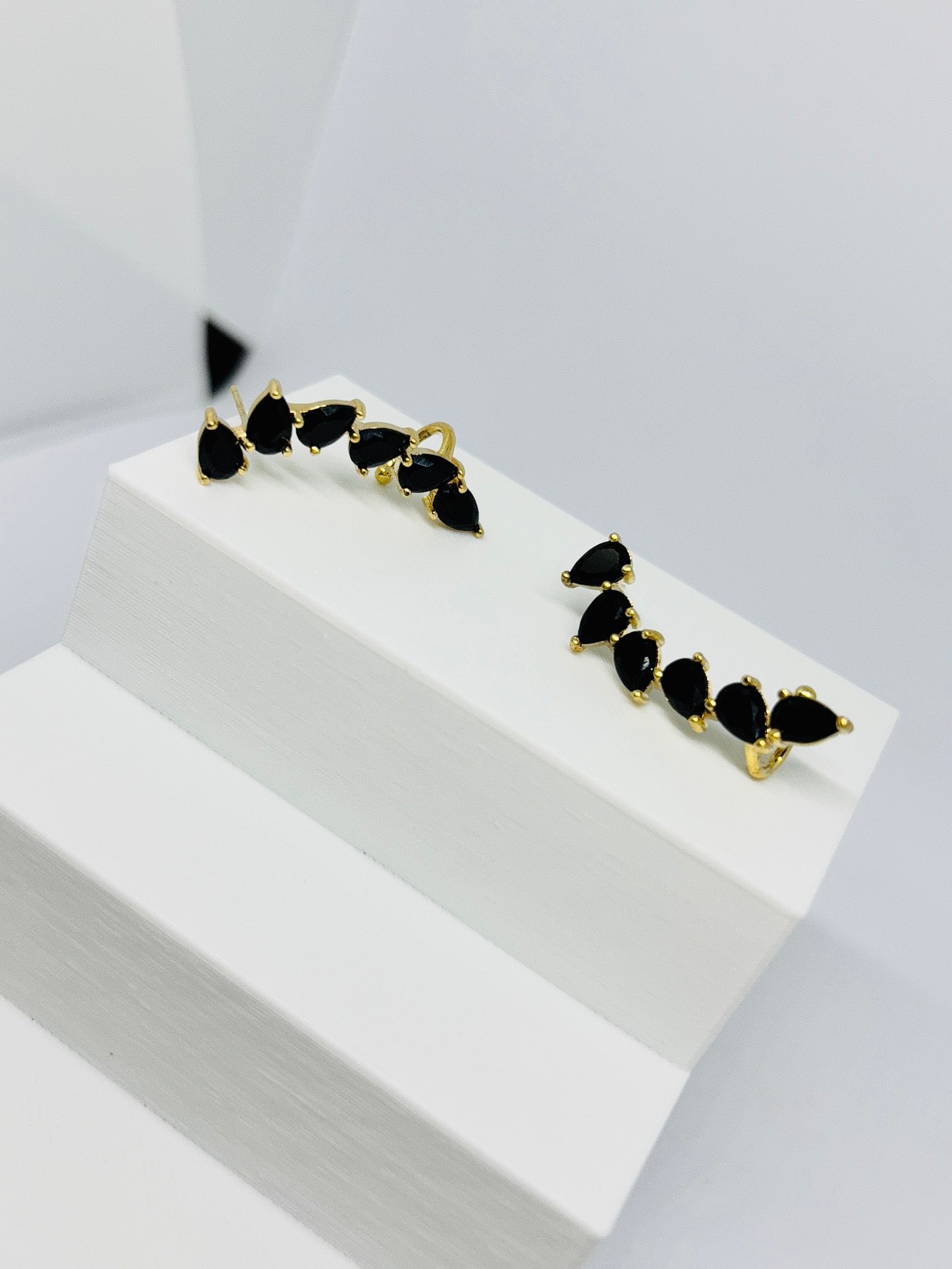 Brinco Ear Cuff Black