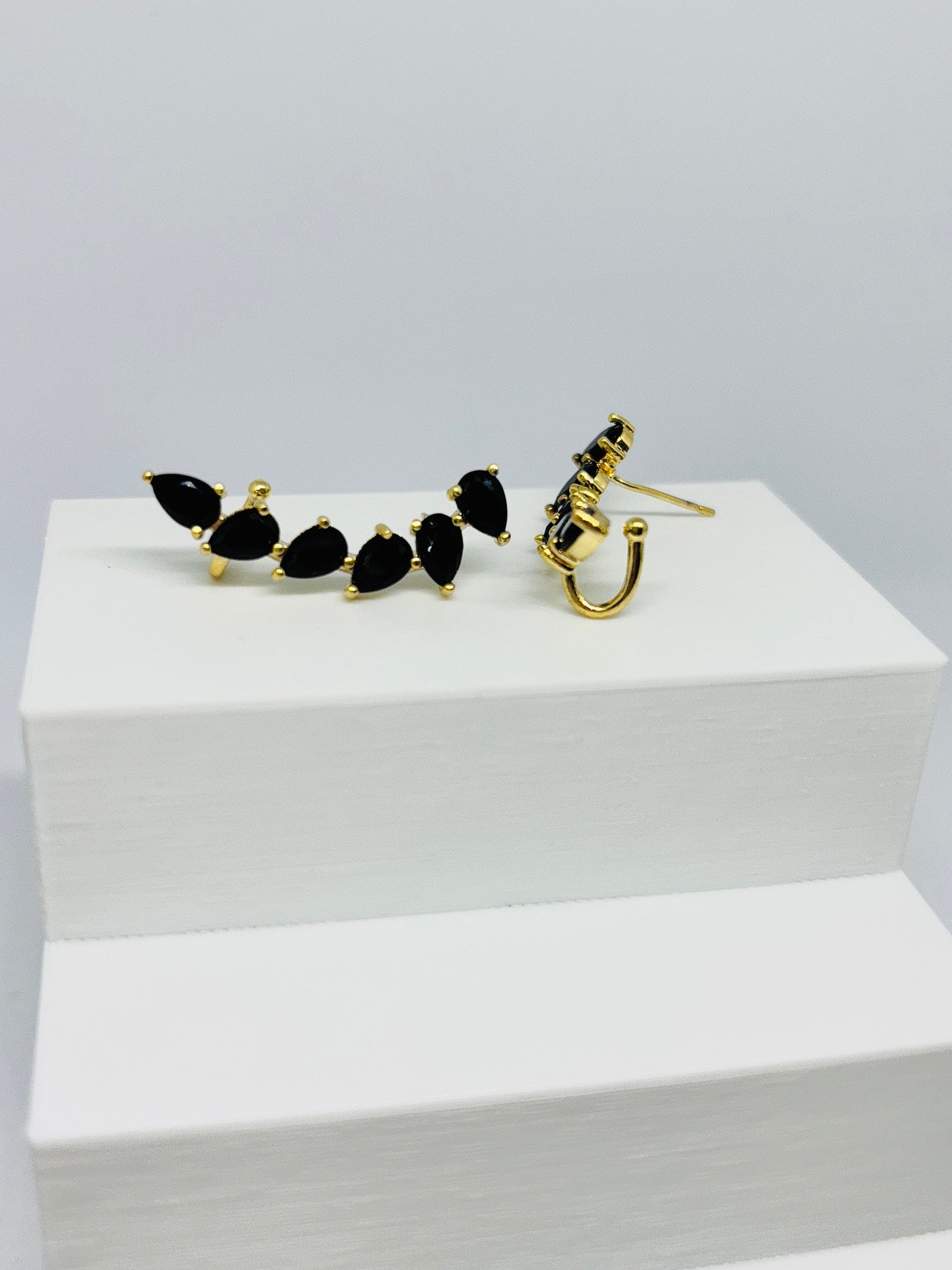 Brinco Ear Cuff Black