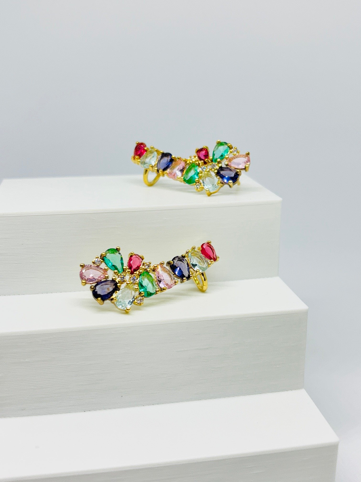 Brinco Ear cuff Arco iris