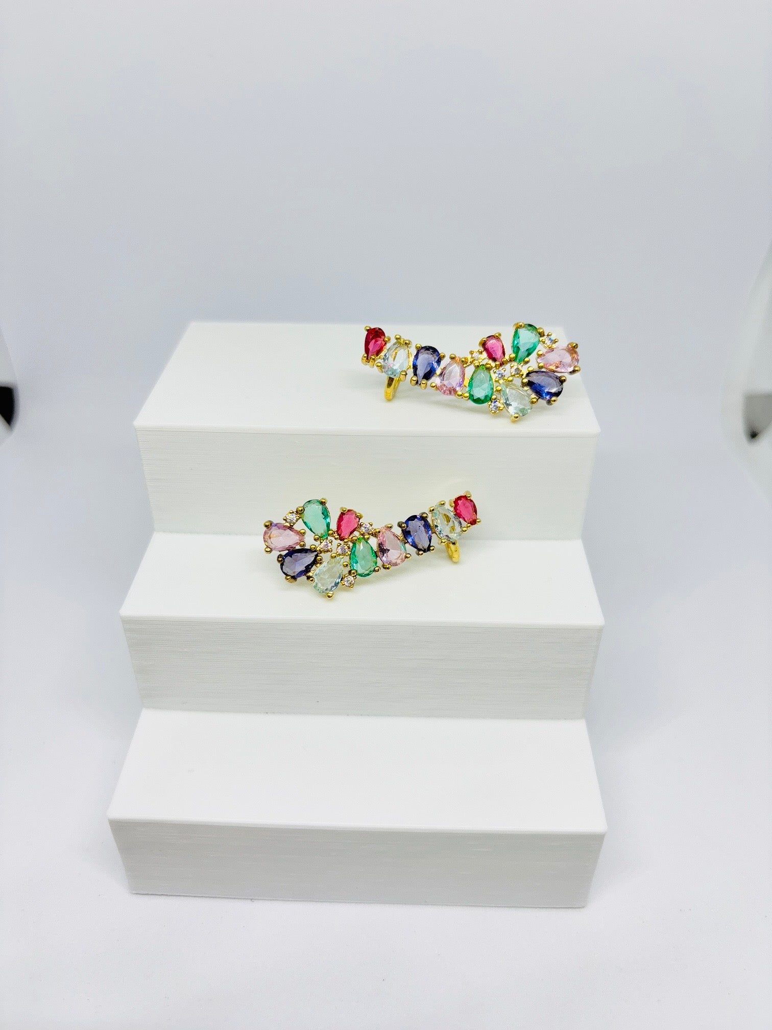 Brinco Ear cuff Arco iris