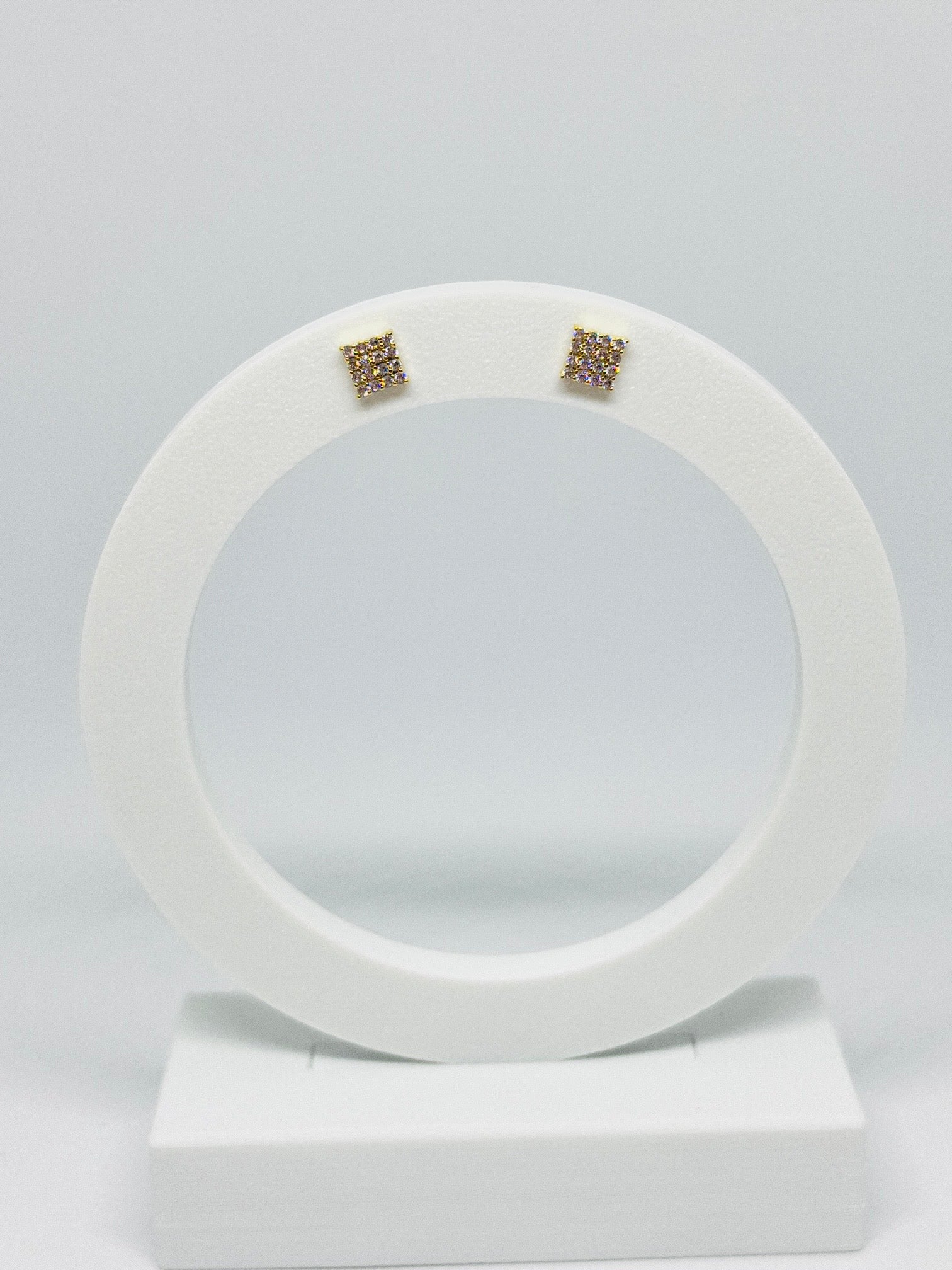 Brinco Quadrado cravejado