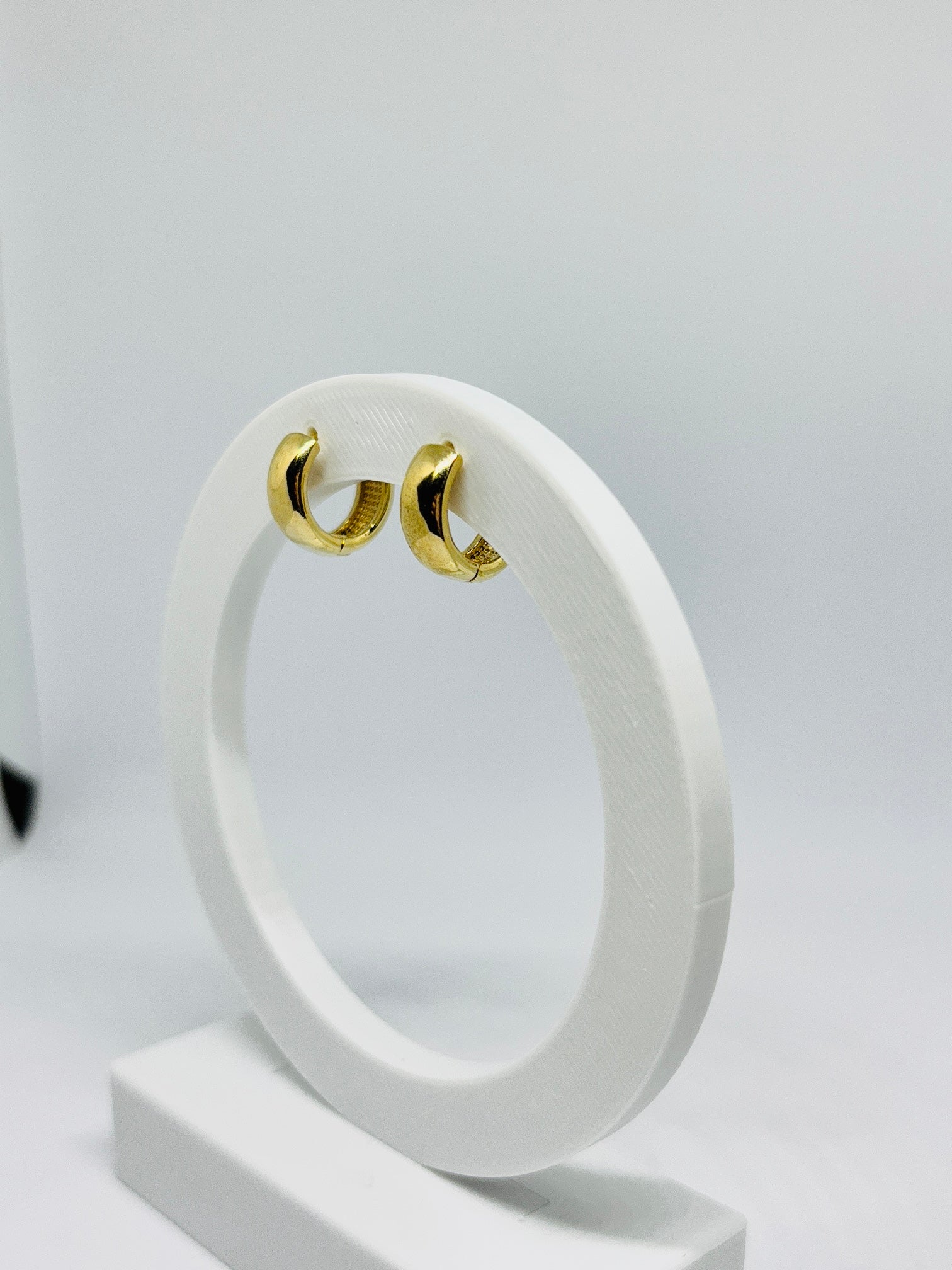 Brinco Argola com pedra