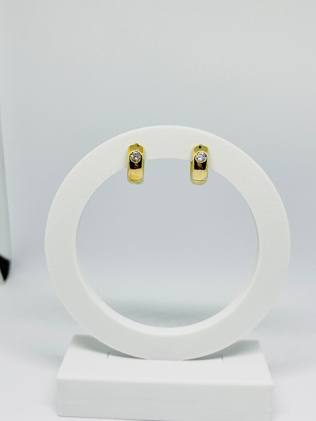 Brinco Argola com pedra