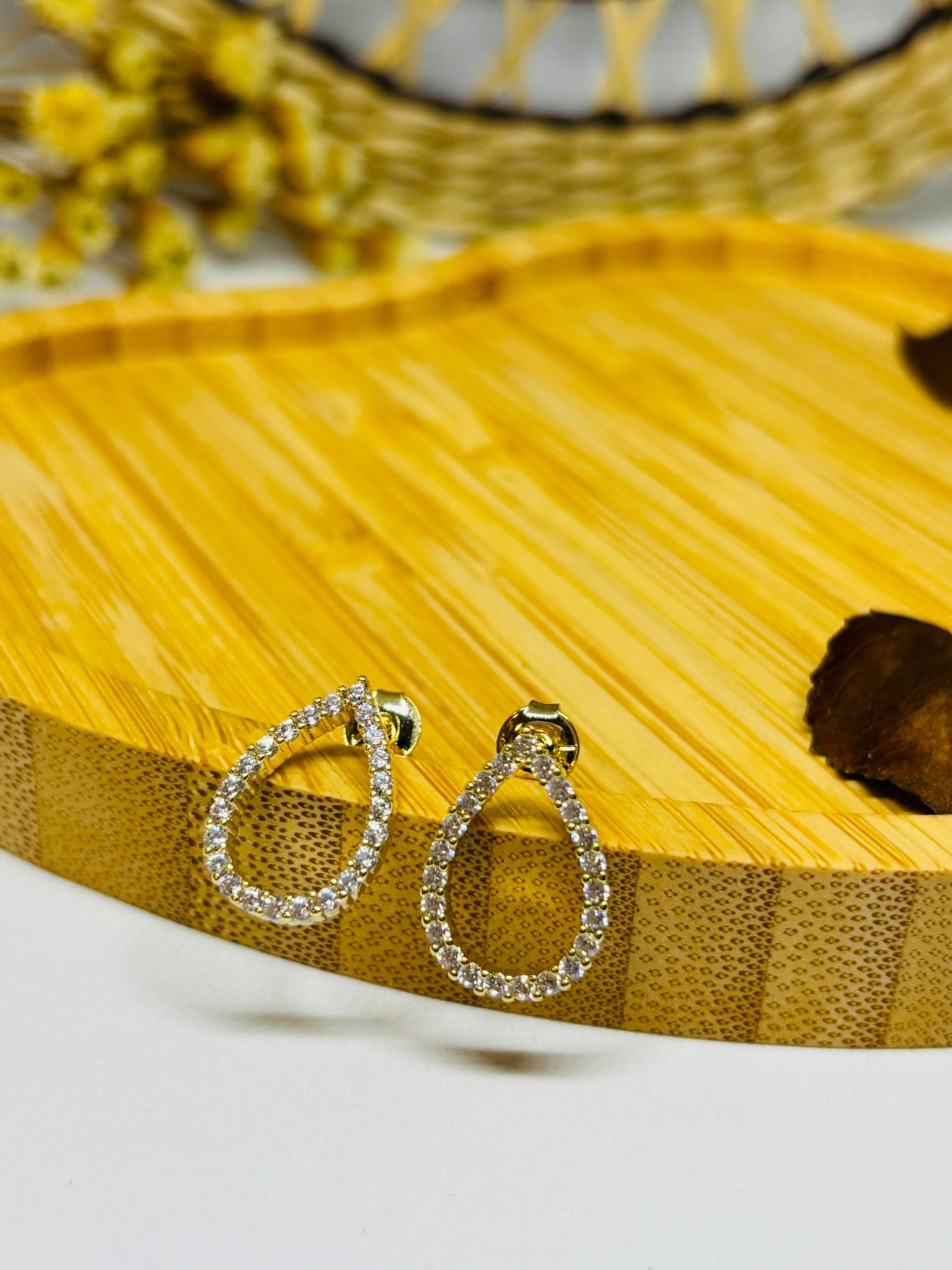 Brinco Gota Cravejado