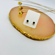 Brinco Ponto de Luz Preto