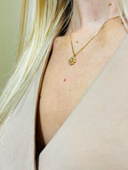 Colar Flor Brilhante